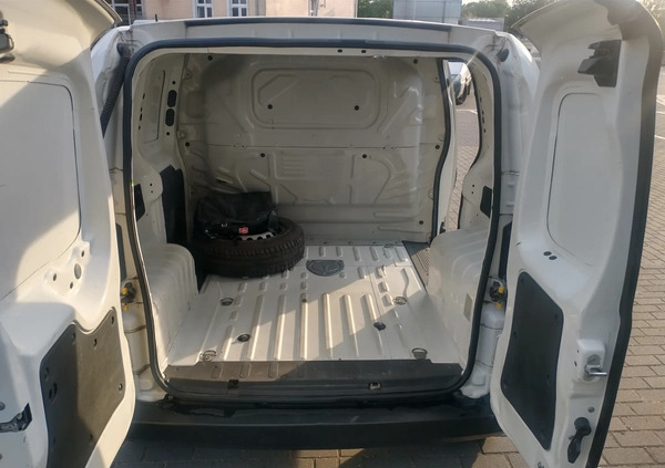Fiat Fiorino cena 18400 przebieg: 204000, rok produkcji 2016 z Bartoszyce małe 46